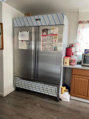 Interior, Stainless Steel Appliances, Wood Texture Flooring