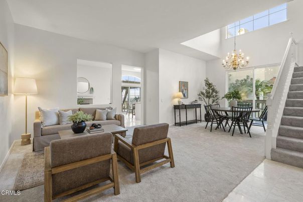 Chandelier, Dining room, Interior, Living room