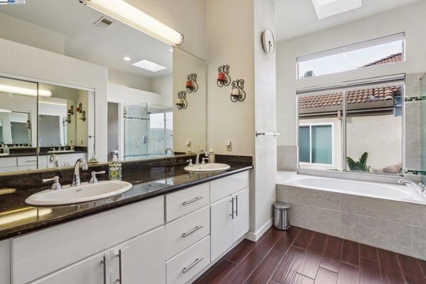 Bathroom, Dual Sink Vanities, Interior, Wood Texture Flooring