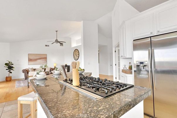 Dining room, Interior, Kitchen, Living room, Stainless Steel Appliances, Wood Texture Flooring