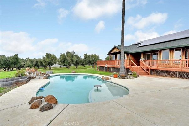 Exterior, Pool, Solar Panels