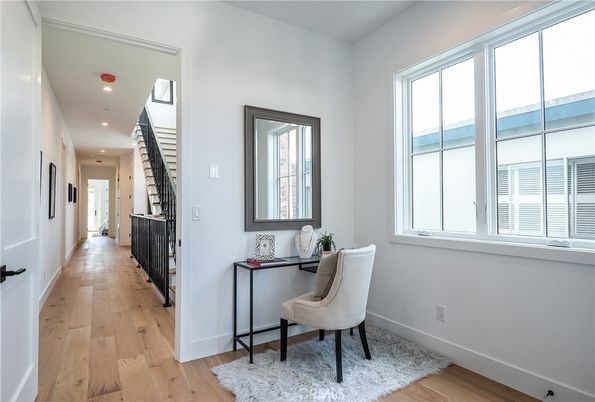 Home Office, Interior, Recessed Lighting, Wood Texture Flooring