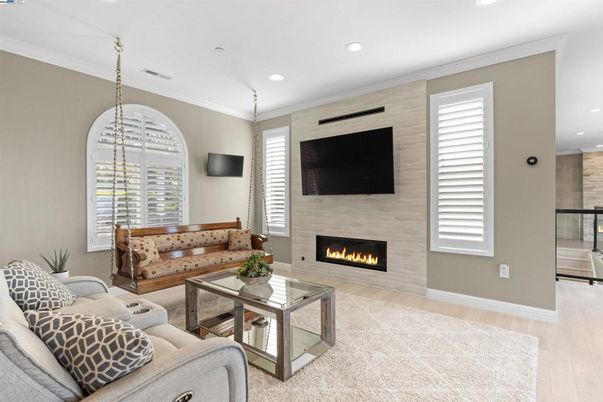 Fireplace, Interior, Living room, Pendant Lights, Recessed Lighting, Wood Texture Flooring