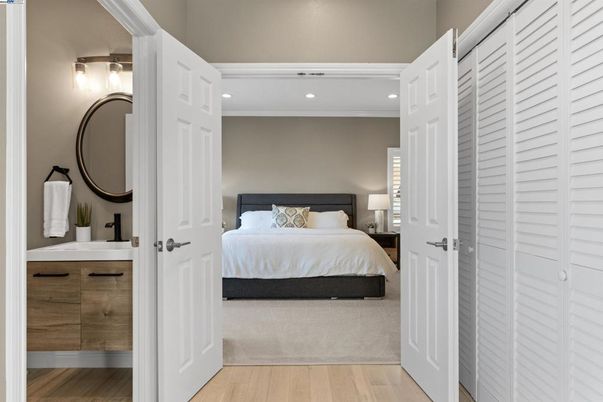 Bathroom, Bedroom, Interior, Recessed Lighting, Wood Texture Flooring