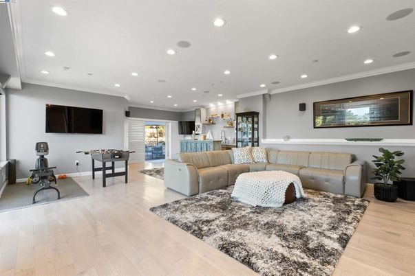 Game Room, Interior, Living room, Recessed Lighting, Wood Texture Flooring