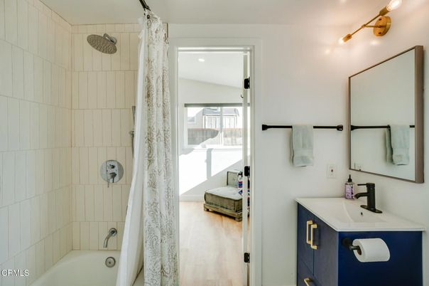 Bathroom, Interior, Recessed Lighting, Wood Texture Flooring