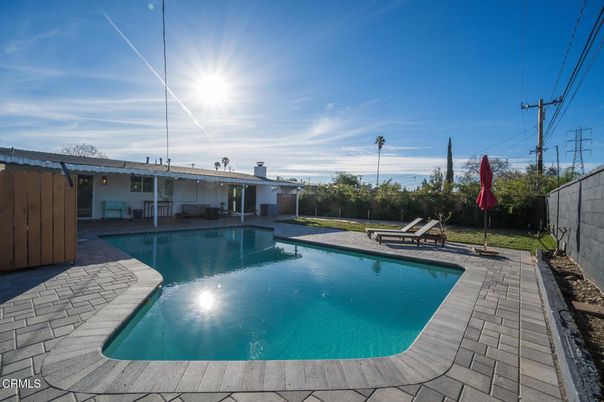 Exterior, Pool