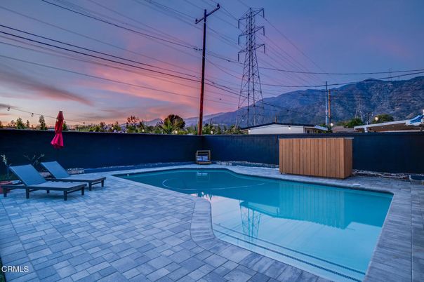 Exterior, Pool