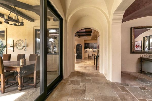 Dining room, Interior