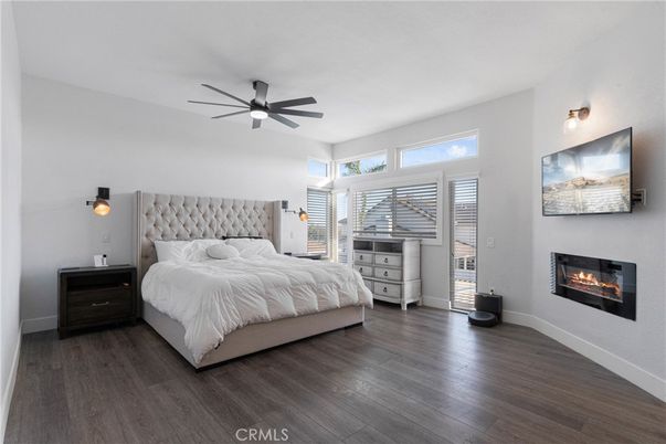 Bedroom, Fireplace, Interior, Wood Texture Flooring