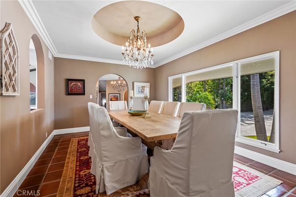 Chandelier, Dining room, Interior