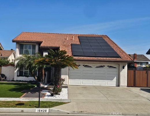 Attached, Exterior, Facade, Solar Panels, Mediterranean
