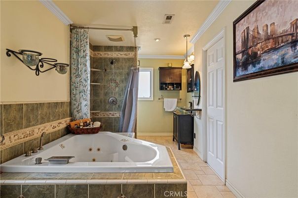 Bathroom, Interior, Pendant Lights, Recessed Lighting