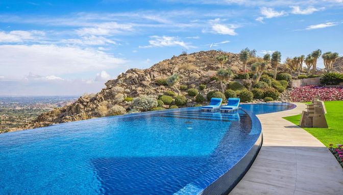 Exterior, Lake, Pool