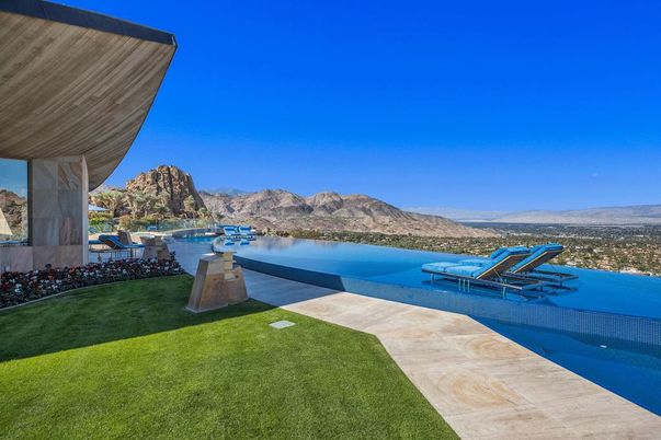 Exterior, Pool, Other