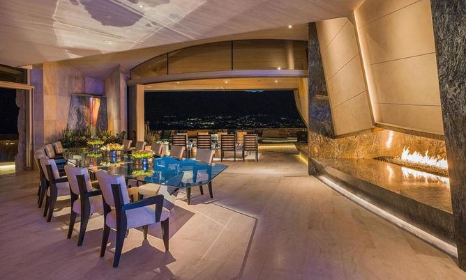 Dining room, Interior, Recessed Lighting
