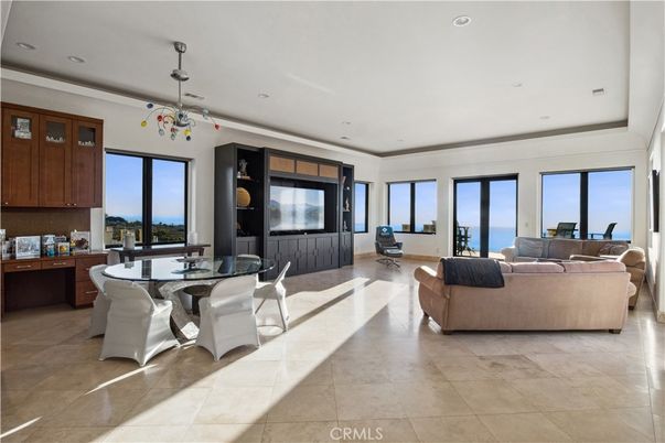 Dining room, Interior, Living room, Pendant Lights, Recessed Lighting