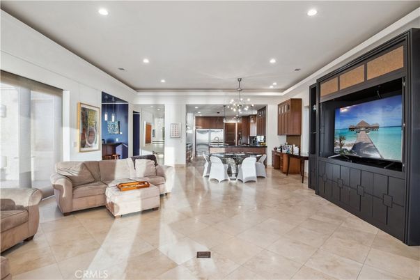 Interior, Kitchen, Living room, Pendant Lights, Recessed Lighting, Stainless Steel Appliances