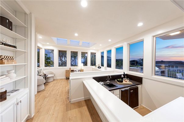 Interior, Living room, Recessed Lighting, Water, Wood Texture Flooring