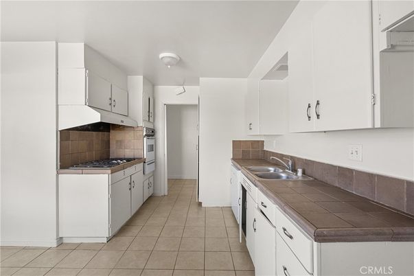 Interior, Kitchen, Tile Countertops