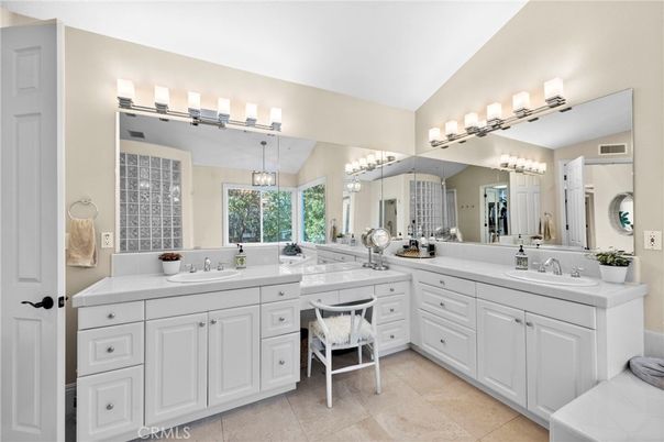 Bathroom, Dual Sink Vanities, Interior