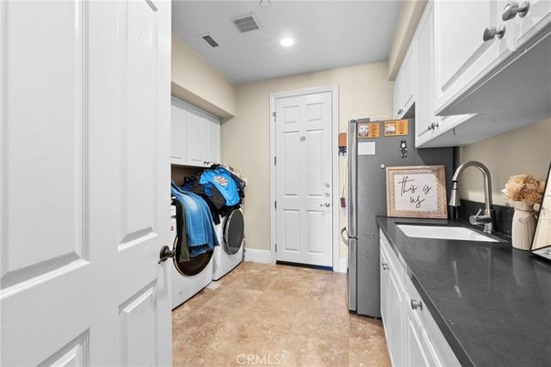 Interior, Kitchen, Recessed Lighting, Washer
