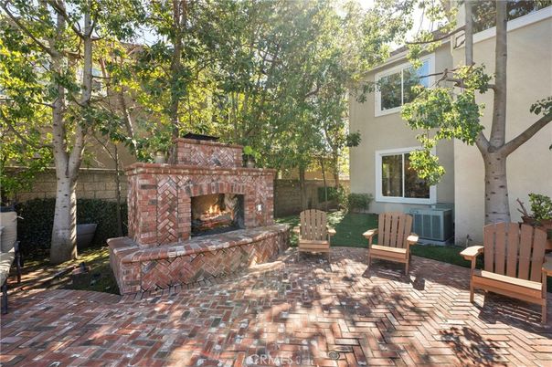 Exterior, Fireplace