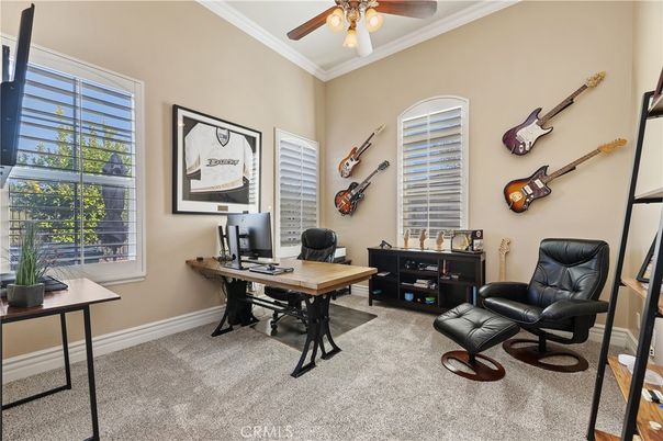 Home Office, Interior
