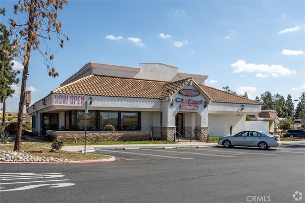 Attached, Exterior, Facade, Spanish Mediterranean