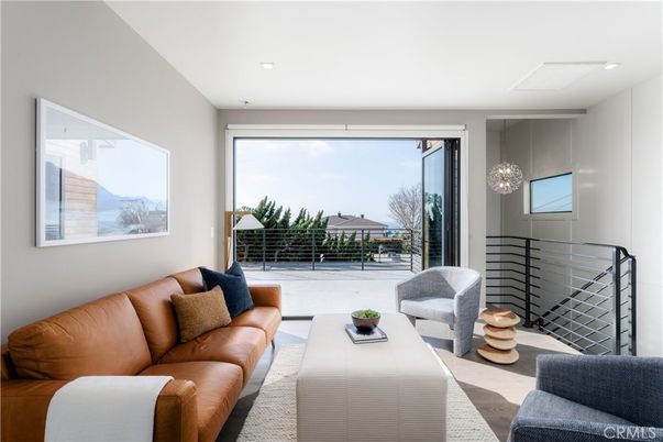 Interior, Living room, Pendant Lights, Recessed Lighting