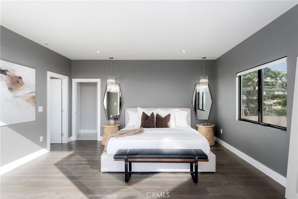 Bedroom, Interior, Pendant Lights, Recessed Lighting, Wood Texture Flooring
