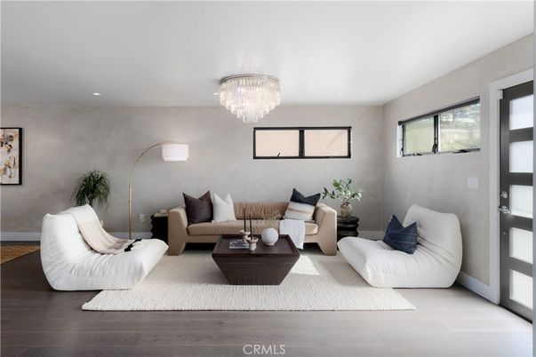 Chandelier, Interior, Living room, Recessed Lighting, Wood Texture Flooring