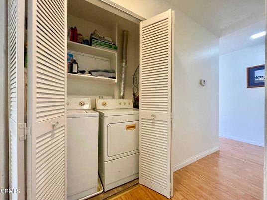Interior, Utility Closets, Washer, Wood Texture Flooring