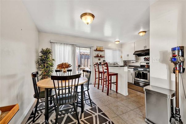Dining room, Interior, Kitchen, Stainless Steel Appliances