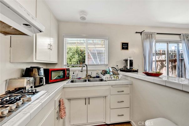 Interior, Kitchen, Tile Countertops