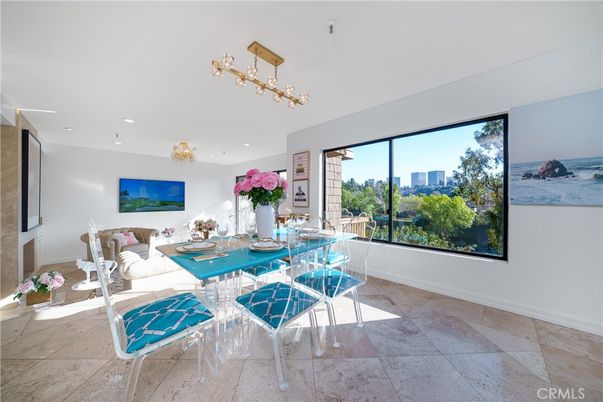 Dining room, Interior, Recessed Lighting