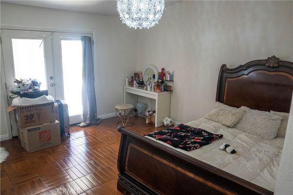 Chandelier, Interior, Wood Texture Flooring