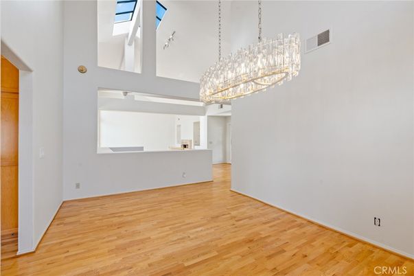 Chandelier, Empty room, Interior, Wood Texture Flooring