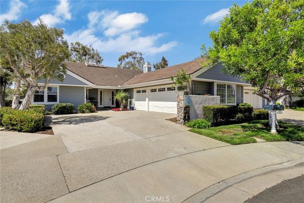 Attached, Exterior, Facade, Ranch