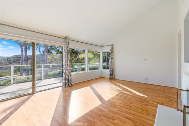Empty room, Interior, Sun Room, Wood Texture Flooring