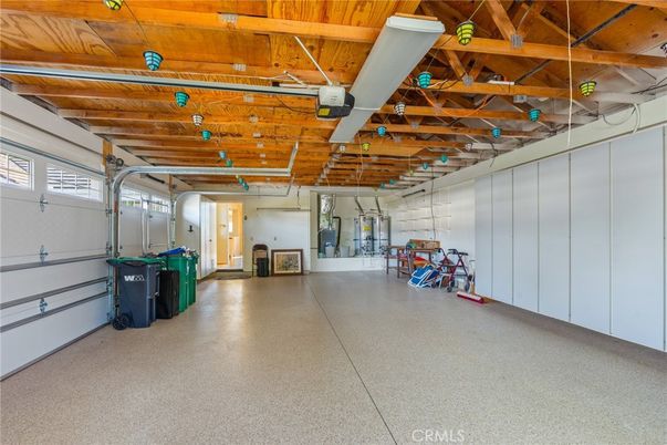 Garage, Interior, Wooden Beams