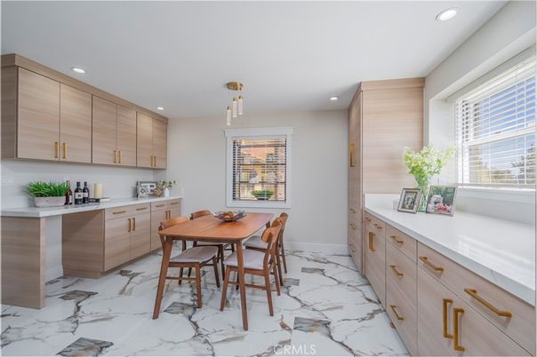 Dining room, Interior, Kitchen, Marble, Pendant Lights, Recessed Lighting