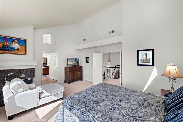 Bedroom, Fireplace, Interior, Pendant Lights