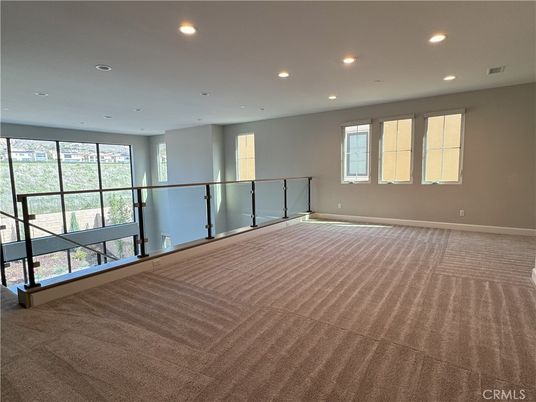 Empty room, Interior, Recessed Lighting
