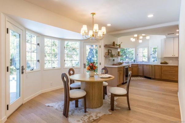 Chandelier, Dining room, Interior, Kitchen, Recessed Lighting, Wood Texture Flooring