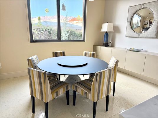 Dining room, Interior