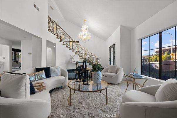 Chandelier, Interior, Living room