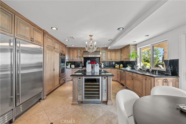 Chandelier, Interior, Kitchen, Recessed Lighting, Stainless Steel Appliances