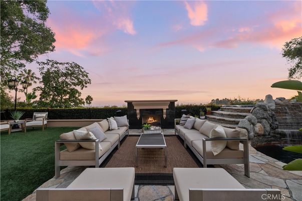 Exterior, Fireplace