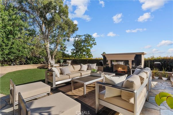 Exterior, Fireplace